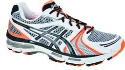 Der GEL KAYANO 18 fuhrt erfolgreich die Tradition des besten Laufschuhs der Structured Cushioning Kategorie weiter. Durch die ideale Mischung von Dampfung und Unterstutzung ist dies der perfekte Schuh...